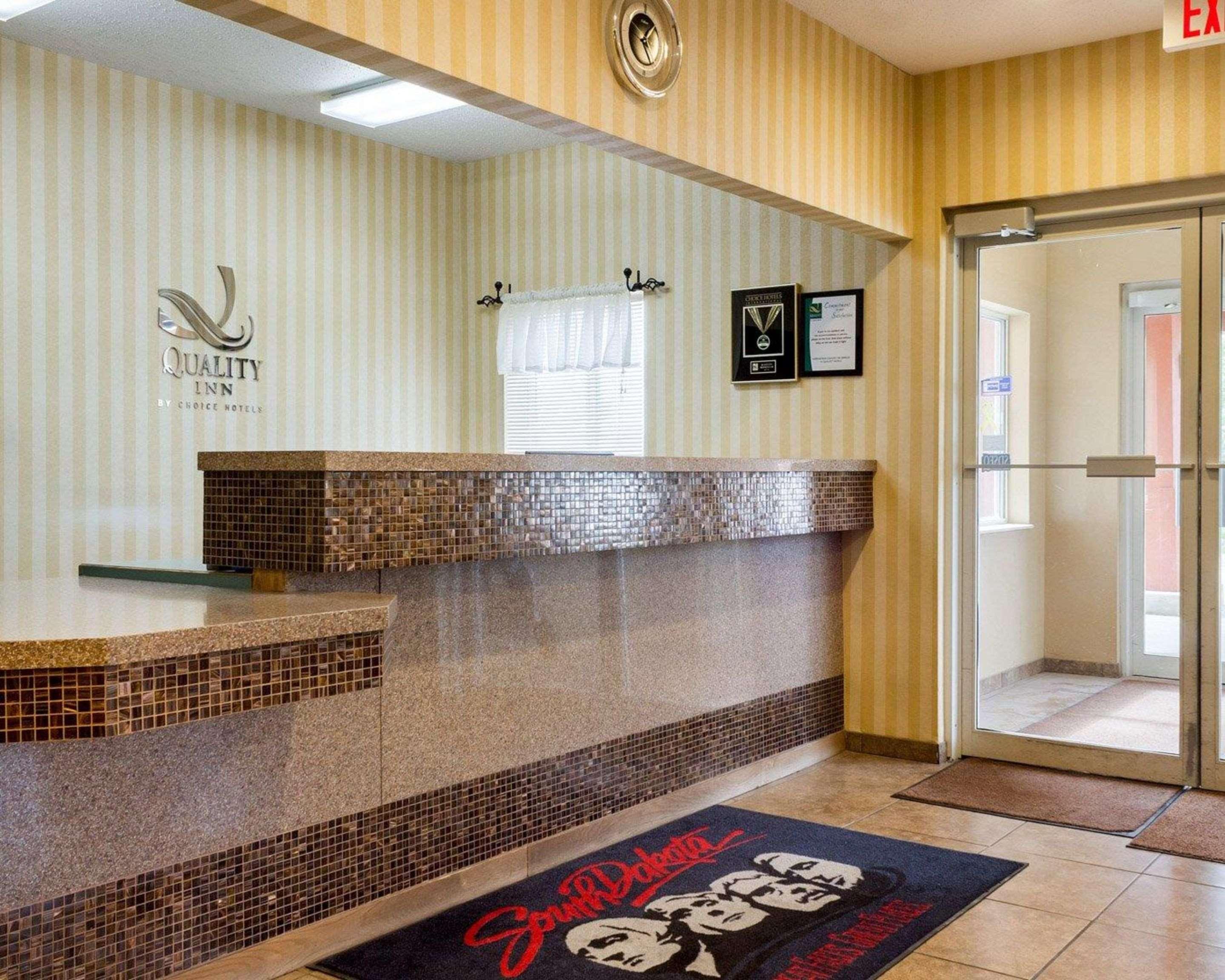 Quality Inn Brookings-University Exterior photo